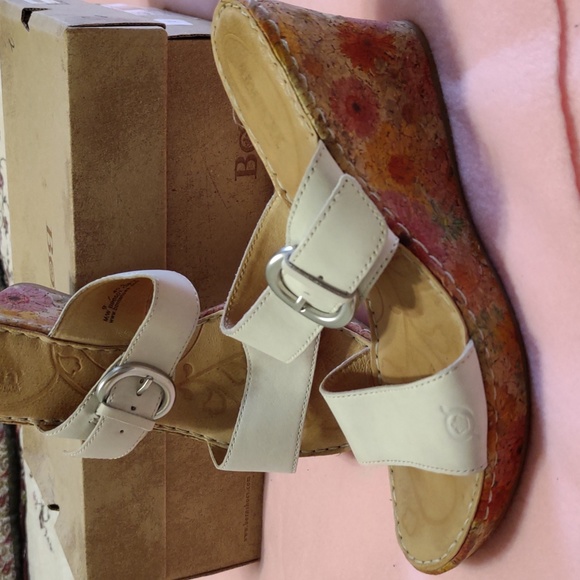 Born leather decorative slide in sandals - Picture 2 of 10